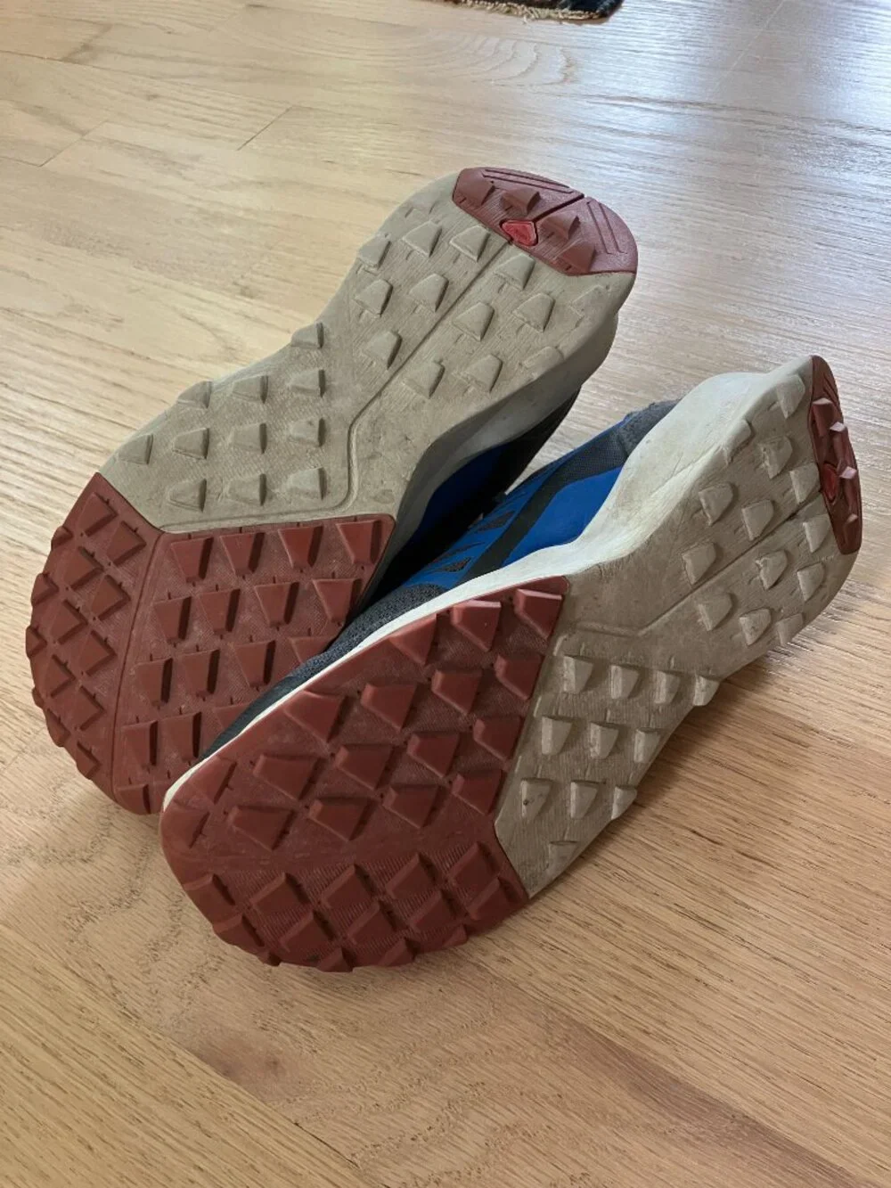GUC Salomon Sneakers